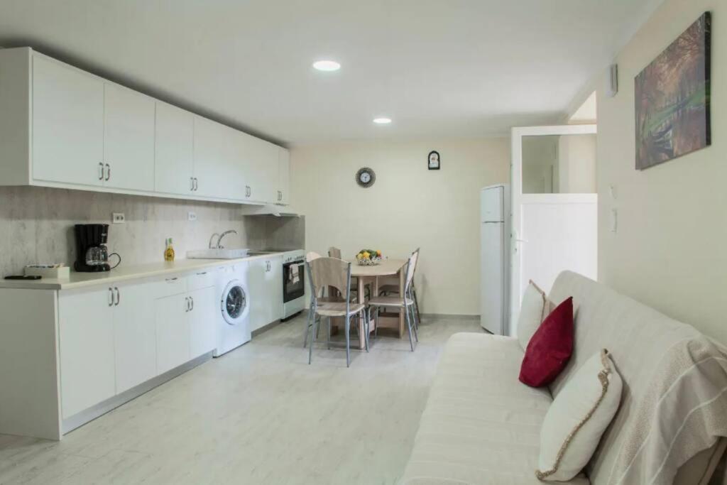 Newly Reconstructed Flat 107Sqm! Chrissi Akti Chania Exterior foto